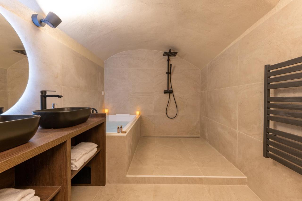 Cocoon Du Vieux Lyon - Luxury Apartment - Balneo Ngoại thất bức ảnh